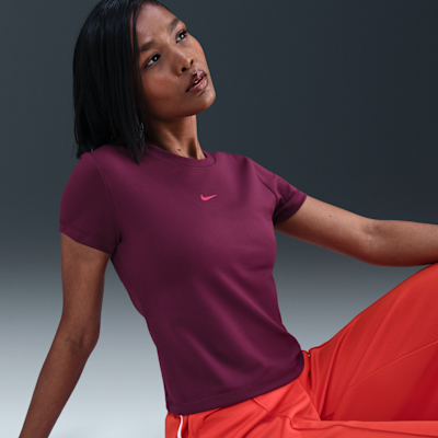 Slank Nike Sportswear-croptop til kvinder