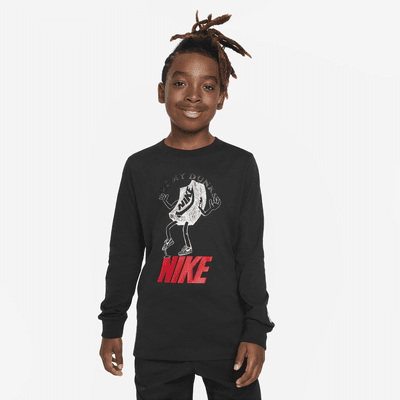 Nike Sportswear Big Kids’ (Boys’) Long-Sleeve T-Shirt