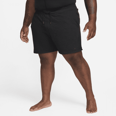 Shorts sin forro Dri-FIT de 18 cm para hombre Nike Yoga