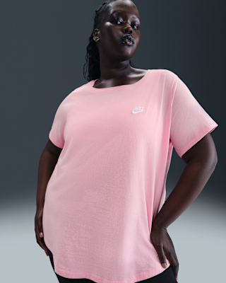 Женская футболка Nike Sportswear Club Essentials (Plus Size)