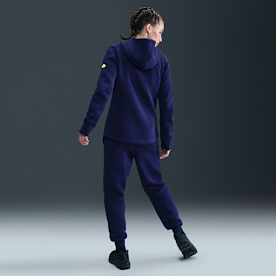 FC Barcelona Tech Nike Fleece Normal Belli Kadın Futbol Jogger'ı
