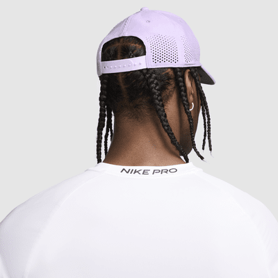 Gorra Swoosh estructurada Nike DriFIT ADV Club