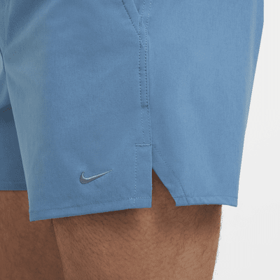 Shorts versátiles sin forro Dri-FIT de 13 cm para hombre Nike Unlimited