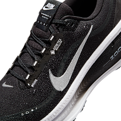 Nike Vomero 18 GORE-TEX Men's Waterproof Road Running Shoes with Reflective Design Accents