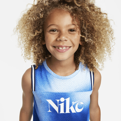 Playera estampada para niños talla pequeña Nike Culture of Basketball