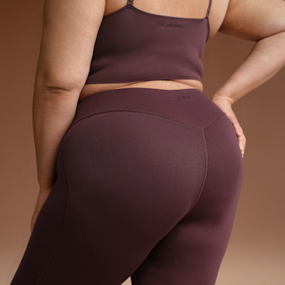 NikeSKIMS Matte Women's High-Waisted Slim Flared Leggings