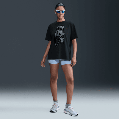 Playera de manga corta con gráfico oversized para mujer Nike After Dark Tour