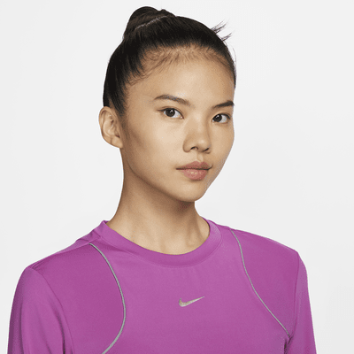 เสื้อวิ่งแขนยาวผู้หญิง Nike Running Division