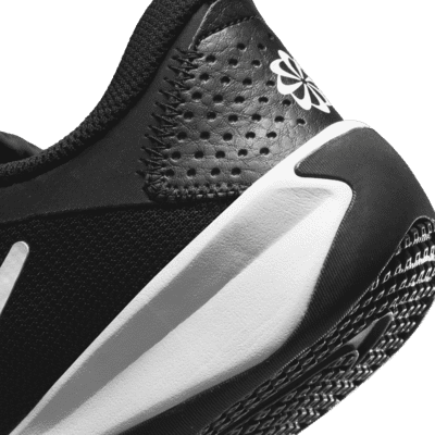 Nike Omni Multi-Court cipő fedett pályára nagyobb gyerekeknek