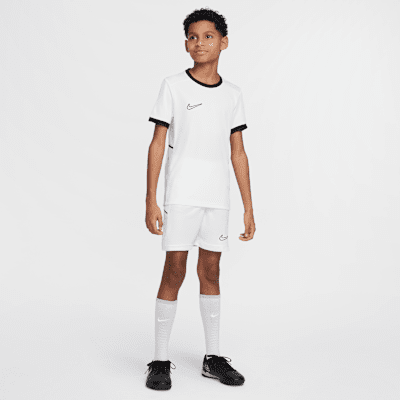 Playera de fútbol de manga corta Dri-FIT para niños talla grande Nike Academy