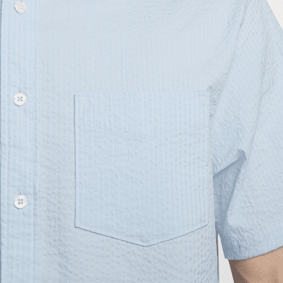 Nike Life Men's Short-Sleeve Seersucker Button-Down Shirt