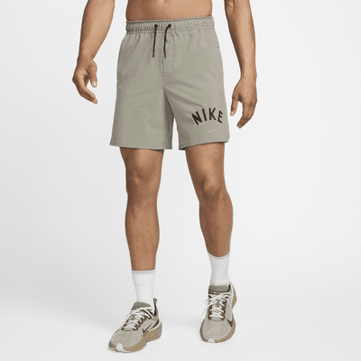 Shorts versátiles Dri-FIT de 18 cm sin forro para hombre Nike Unlimited Swoosh