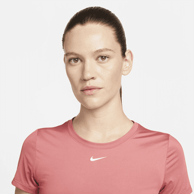 Nike Dri-FIT One Playera de manga corta con ajuste slim para mujer