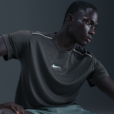 Ανδρική κοντομάνικη μπλούζα για τρέξιμο Nike Miler