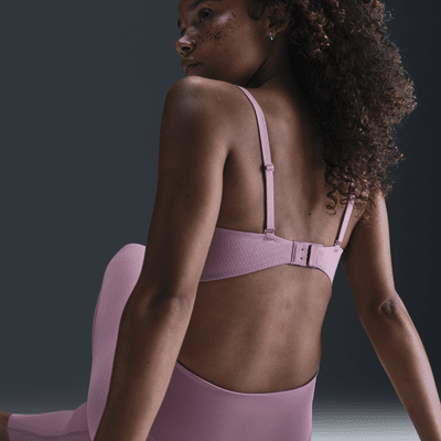 Bra convertibile con imbottitura a sostegno leggero Nike Alate Minimalist – Donna