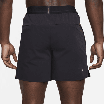 Nike A.P.S. Calções versáteis de 15 cm Dri-FIT para homem