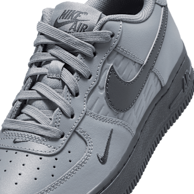 Nike Air Force 1 Older Kids' Shoes