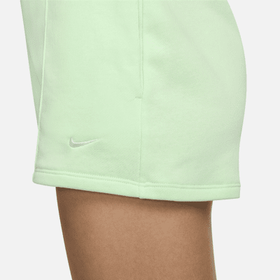 Shorts de French Terry slim de tiro alto de 5 cm para mujer Nike Sportswear Chill Terry