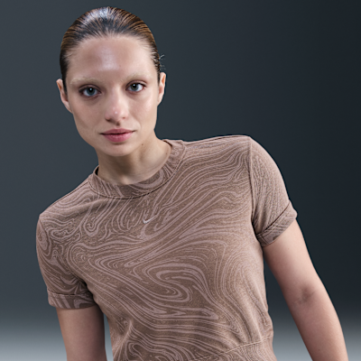 Playera de manga corta de French Terry estampada para mujer Nike Sportswear Chill Terry