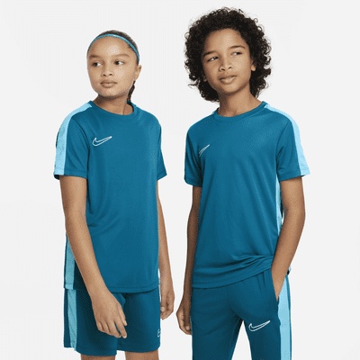 fuerte casual manejo Camiseta de fútbol para niños Nike Dri-FIT Academy23. Nike.com
