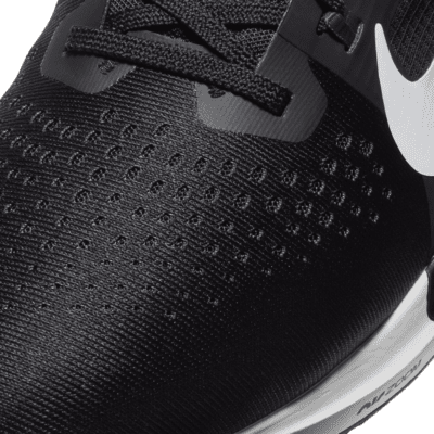 Nike Vomero 15 férfi országúti futócipő