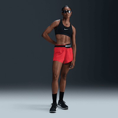 Nike Swift Dri-FIT 2-i-1 løpeshorts med mellomhøyt liv til dame