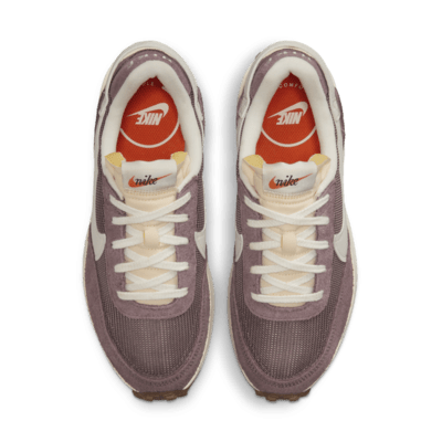 Nike Waffle Debut Vintage Women's Shoes. Nike VN