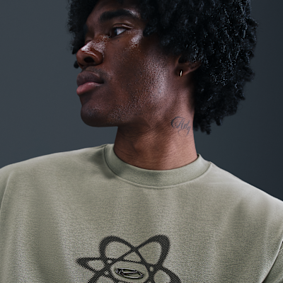Nike Sportswear Long-Sleeve T-Shirt