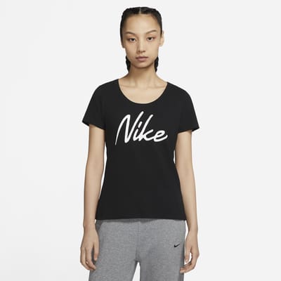 nike training tee shirt