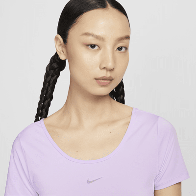 เสื้อเอวลอยแขนสั้นบิดเกลียวผู้หญิง Dri-FIT Nike One Classic