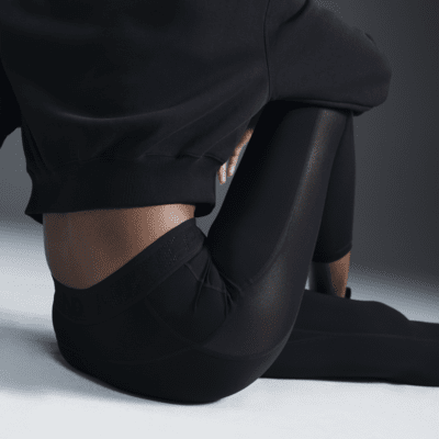 Nike Pro Leggings de 7/8 talle medio con paneles de malla - Mujer