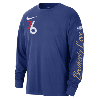 Playera de manga larga Nike de la NBA Max90 para hombre Philadelphia 76ers Courtside City Edition