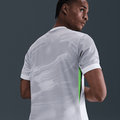 Haut de foot à manches courtes Replica Nike Dri-FIT VfL Wolfsburg 2025/2026 Stadium Extérieur pour homme