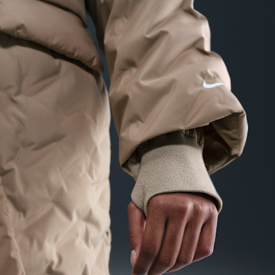 Nike Sportswear Swoosh Series Gabardina Therma-FIT oversize tipo plumón - Mujer