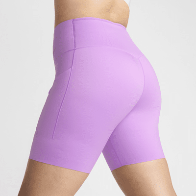 Shorts de ciclismo con bolsillos de tiro alto de 20 cm de sujeción firme para mujer Nike Go