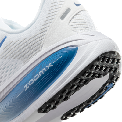 Tenis de correr en pavimento para mujer Nike Vomero 18