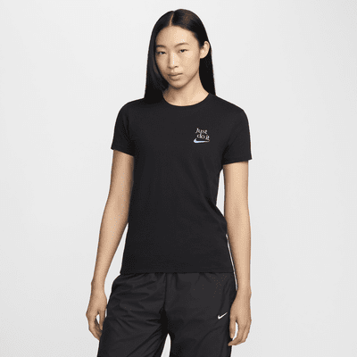 Nike Women's T-Shirt