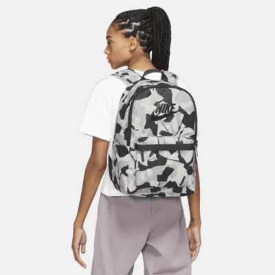 Nike Heritage Backpack (25L). Nike VN