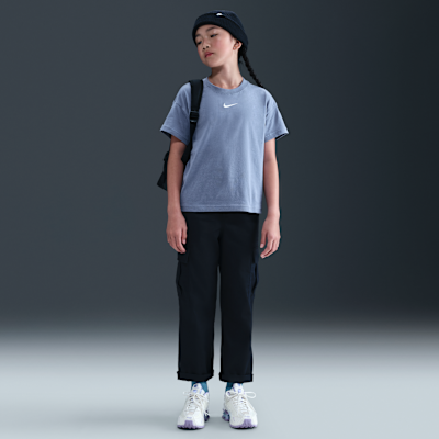 Nike Sportswear Essential Older Kids' (Girls') T-Shirt