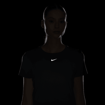 เสื้อแขนสั้นผู้หญิง Dri-FIT Nike One Classic