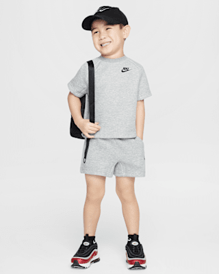 Детская футболка Nike Toddler Tech Fleece and Shorts Set