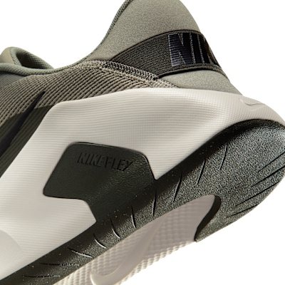 Nike Flex Train Men's Workout Shoes (Extra Wide)