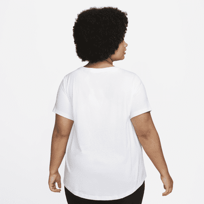 T-shirt Nike Sportswear Club Essentials (Plus size) – Donna