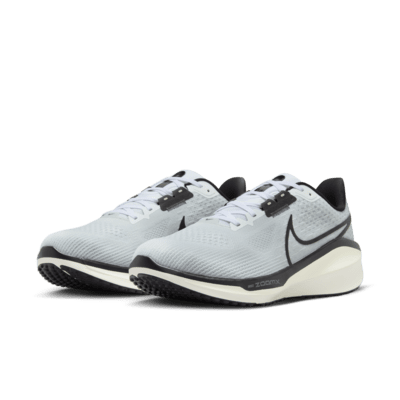 Tenis de correr en carretera para hombre (extraancho) Nike Vomero 17