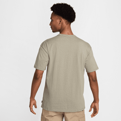 Nike Sportswear Premium Essentials Men's Pocket T-Shirt