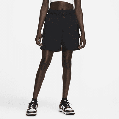 Woven High-Rise Shorts. Nike IE