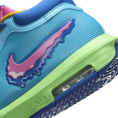 LeBron Witness 8 'I Promise School' basketbalschoenen