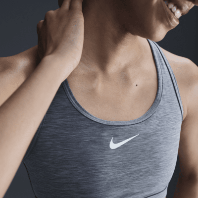 Bra deportivo con almohadillas para mujer Nike Swoosh Medium Support