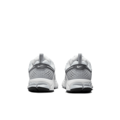 Tenis para niños grandes Nike Vomero 5