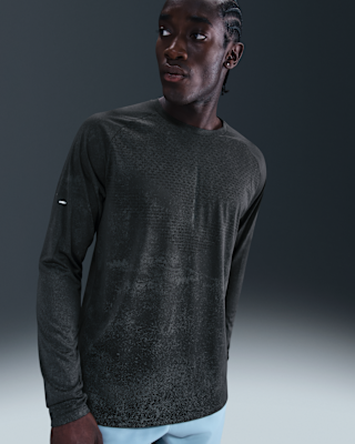 Мужские  Nike Stride Dri-FIT ADV Long-Sleeve Top with Reflective Accents для бега